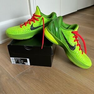 Kobe V1 Protro AKA Grinch’s, Apple Green, Black, Crimson
